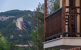 Hotel Doupiani House